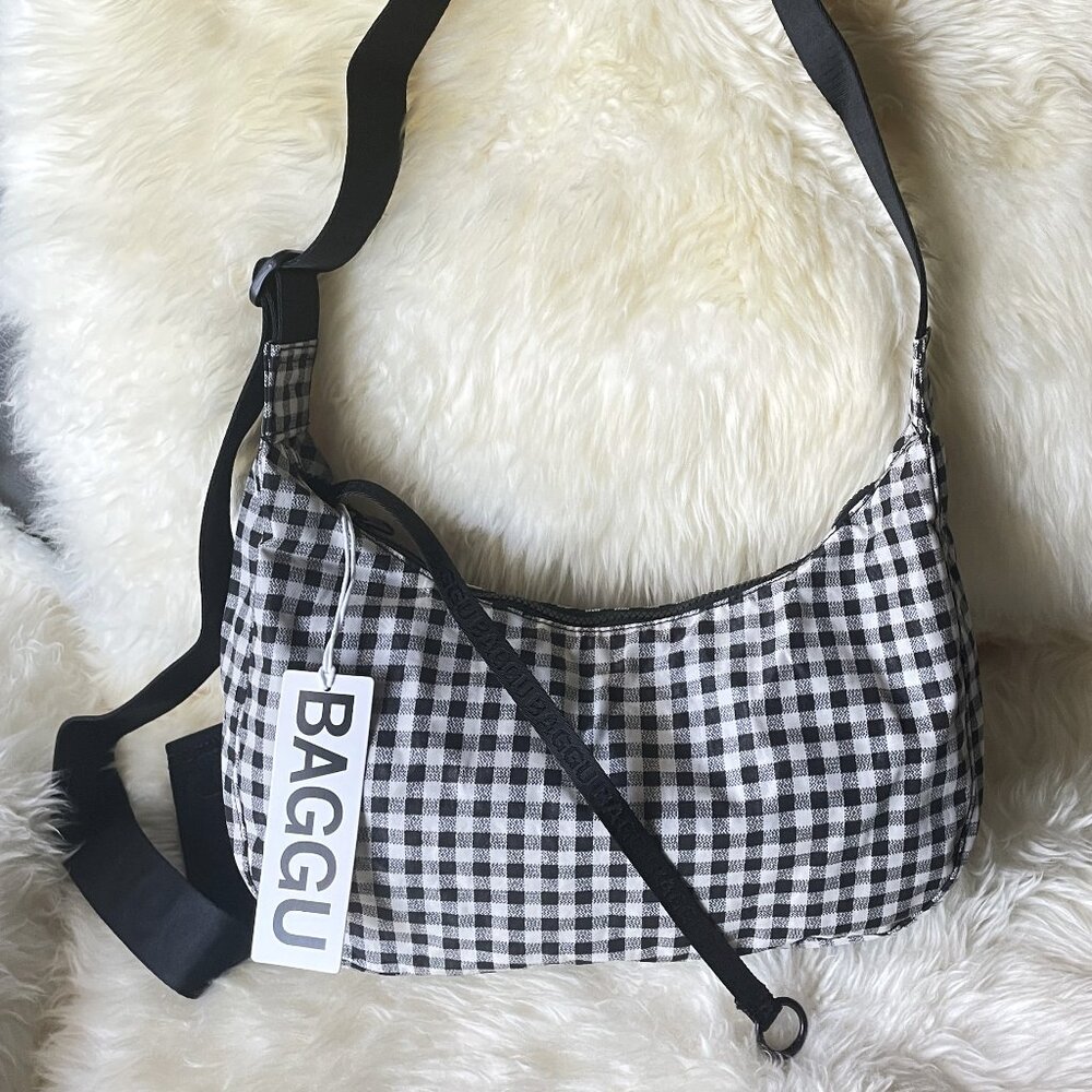 NWT Baggu Medium Crescent Bag - Black & White Gingham w/ Key Leash (2025 version